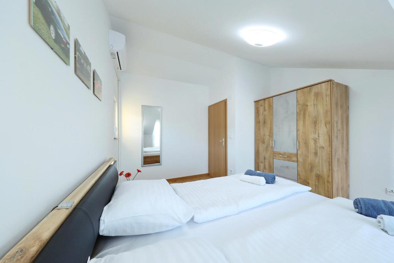 Apartments Oliva Vrsi Kültér fotó