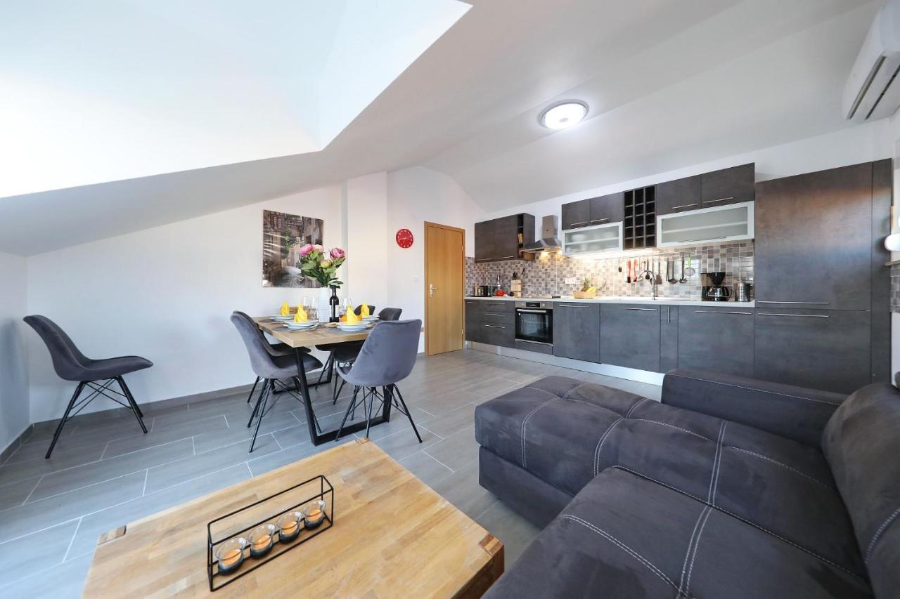 Apartments Oliva Vrsi Kültér fotó