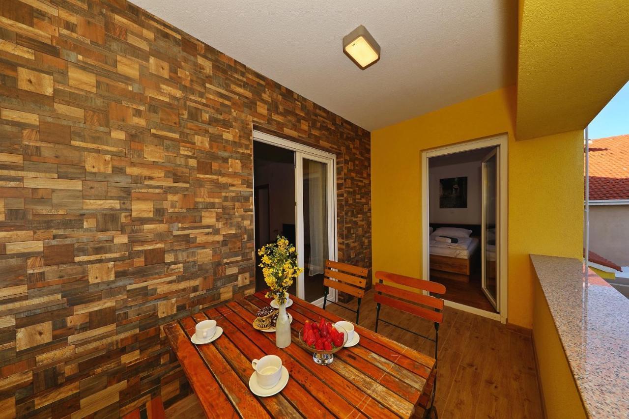 Apartments Oliva Vrsi Kültér fotó