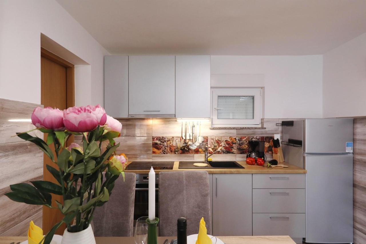 Apartments Oliva Vrsi Kültér fotó