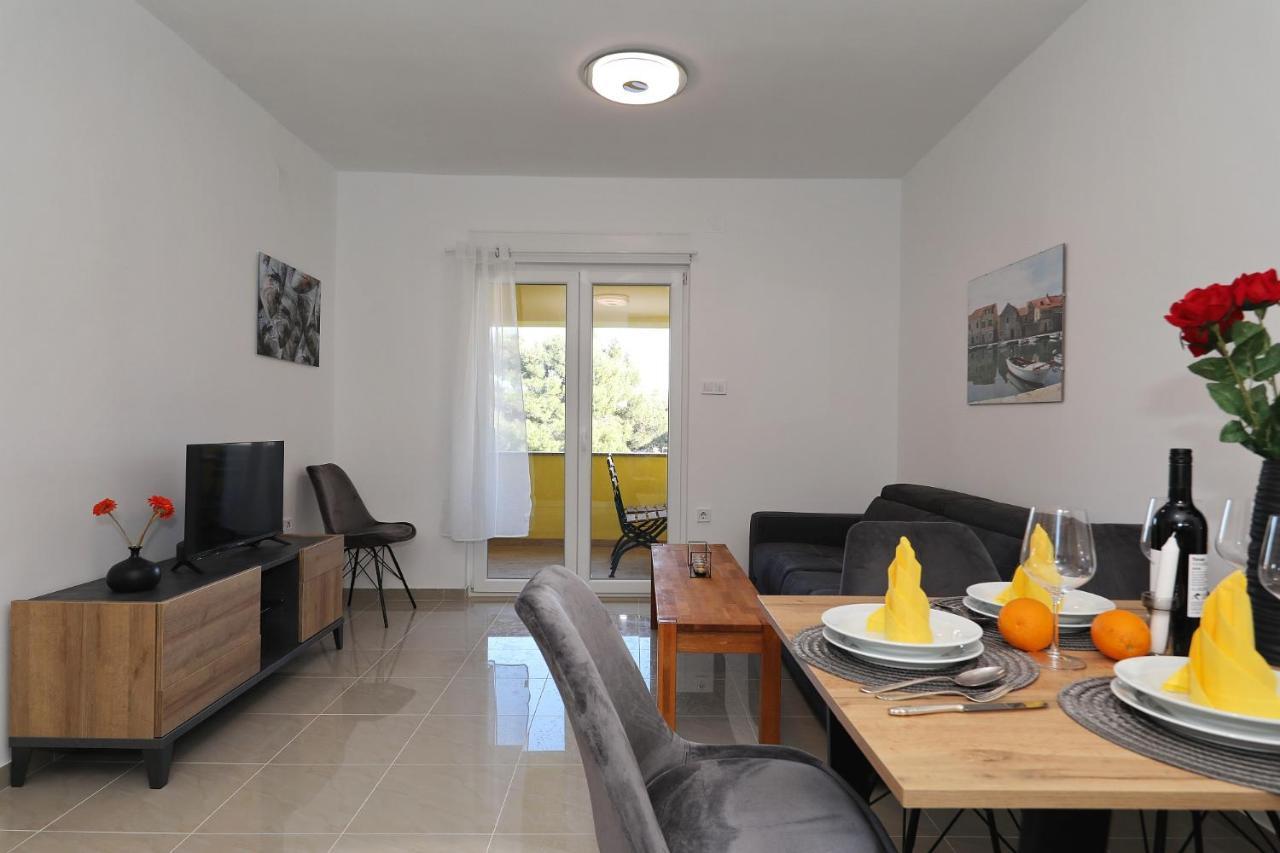 Apartments Oliva Vrsi Kültér fotó