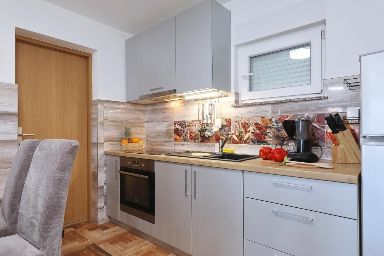Apartments Oliva Vrsi Kültér fotó